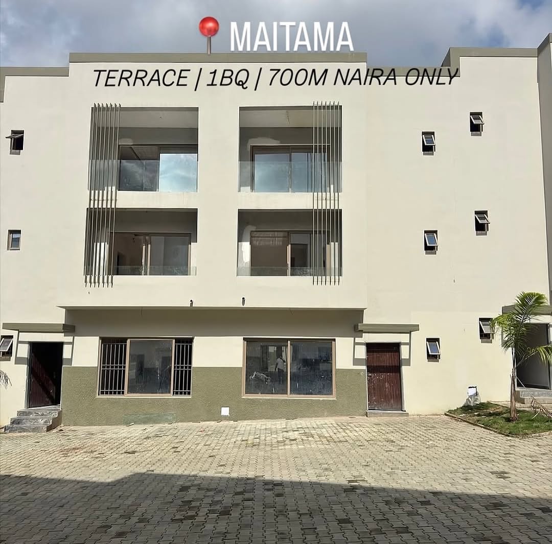 Spacious 5-Bedroom Duplex with Cinema & Pool in VGC