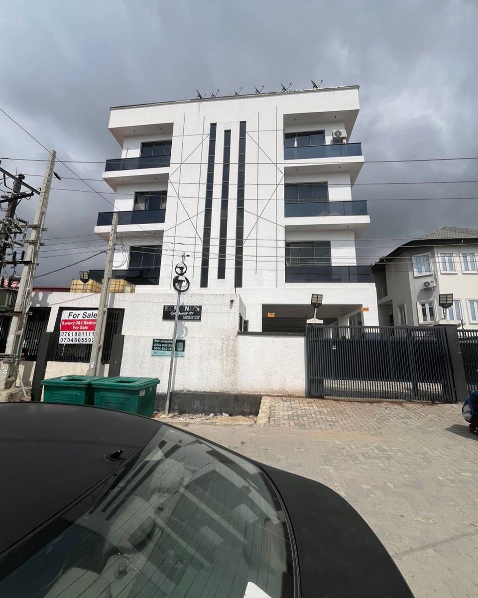 Luxury 2-Bed Apartment in Secure Lekki Estate