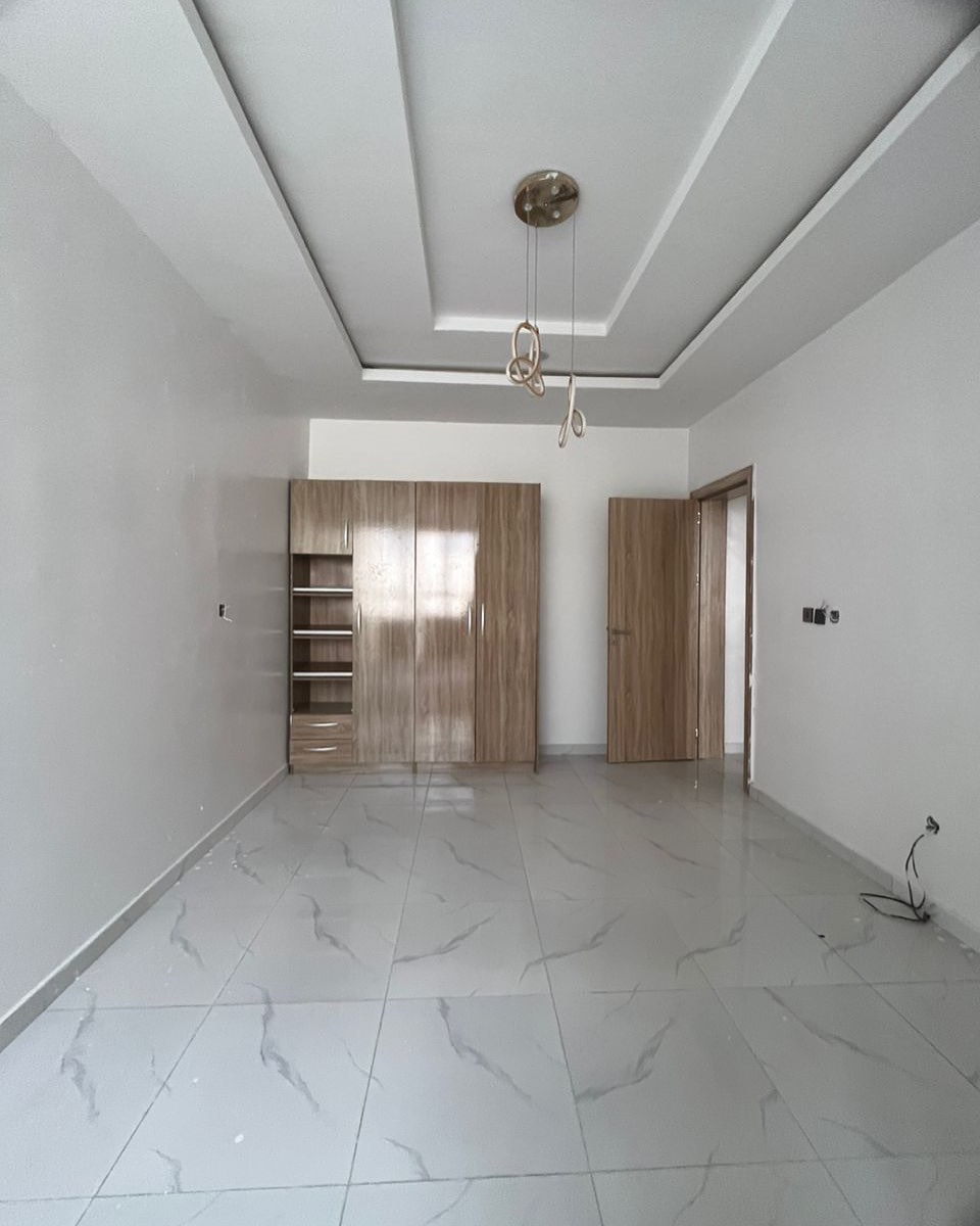 Luxury 2-Bed Apartment in Secure Lekki Estate