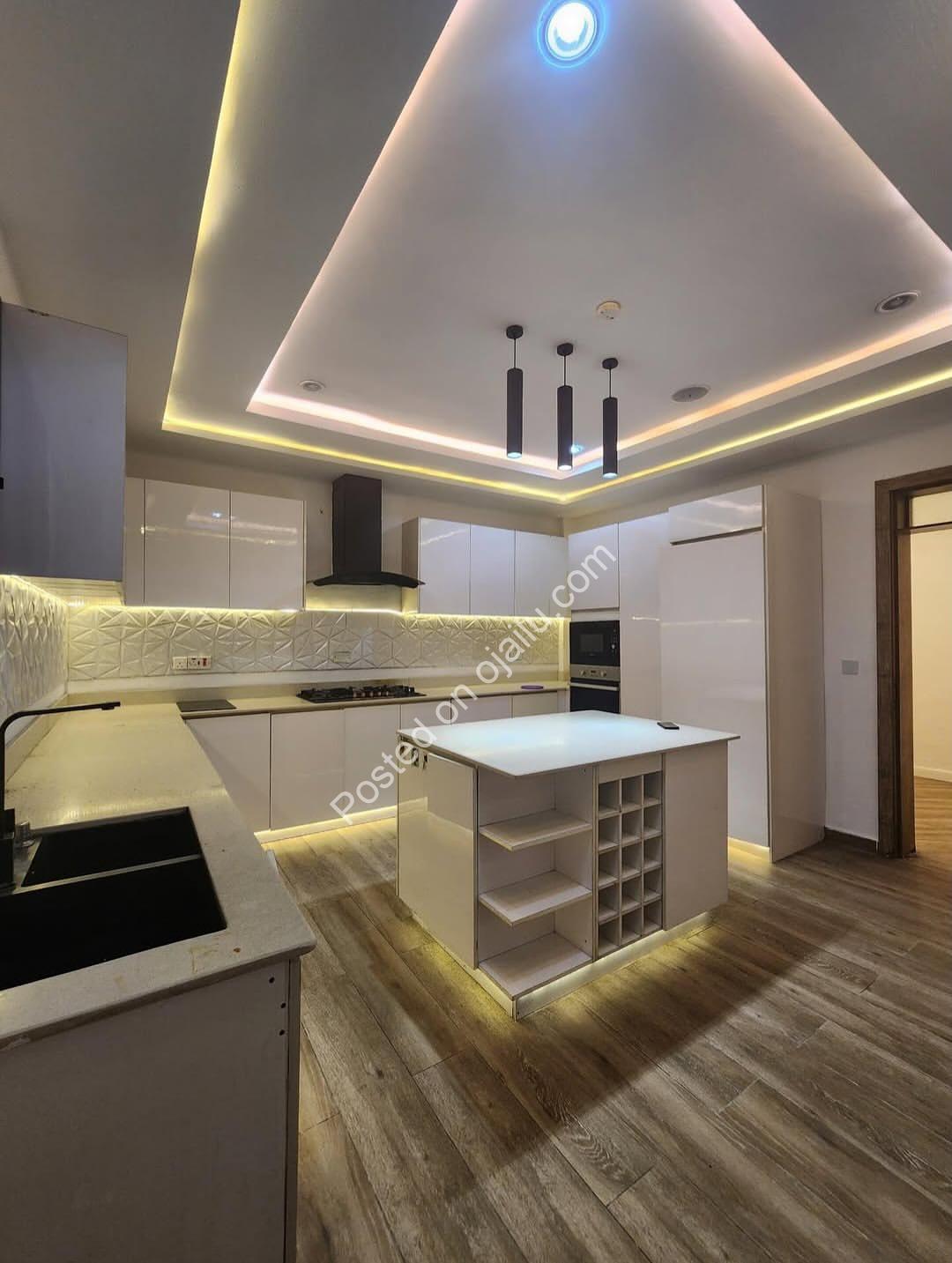 Elegant 4-Bed Maisonette with Pool & Prime Access