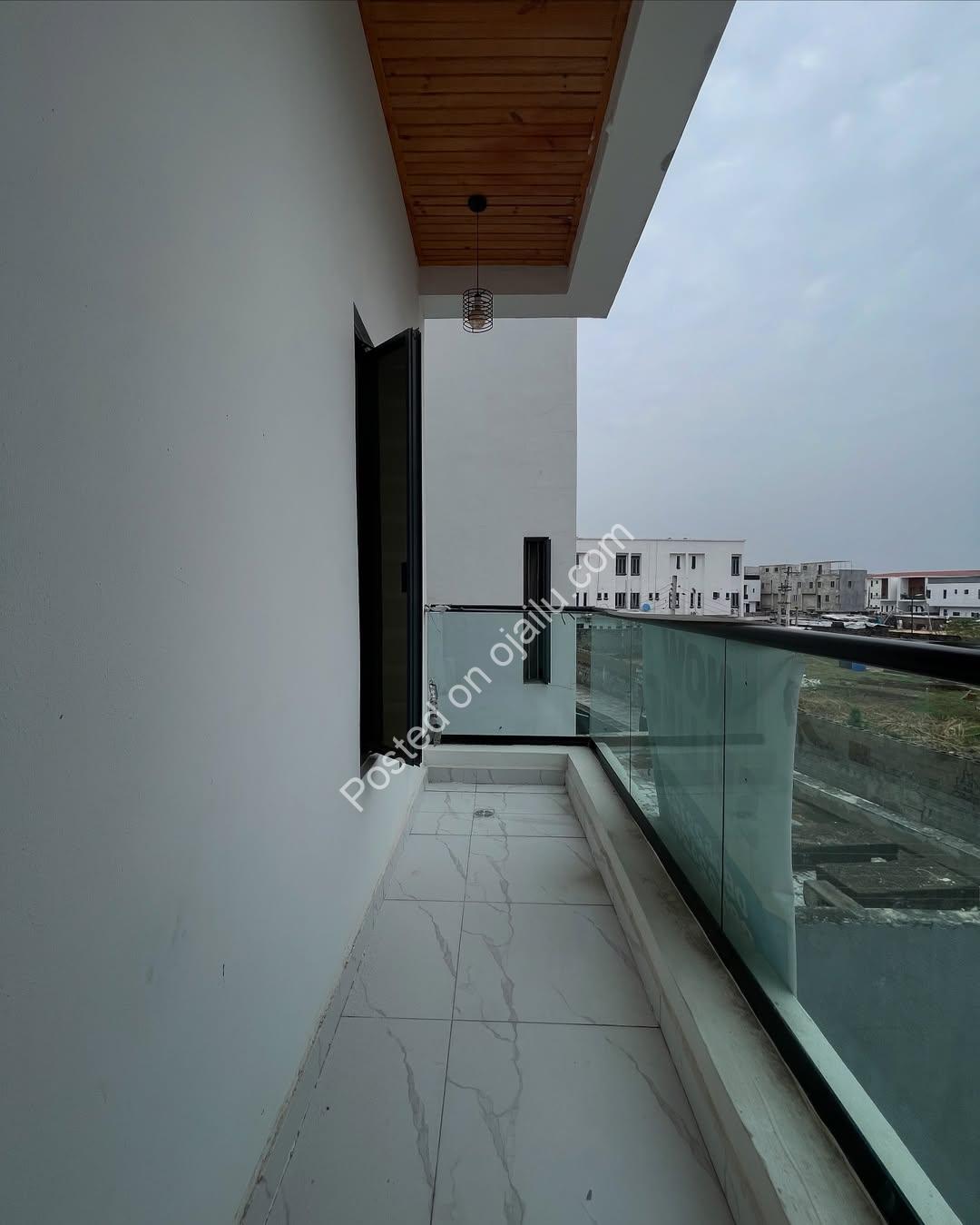 4-Bedroom Ologolo Haven: Luxury & Security in Lekki