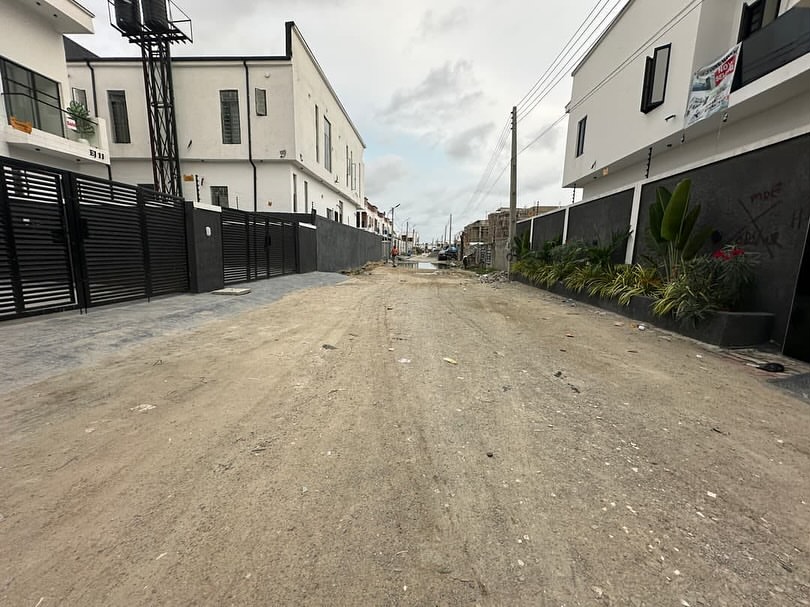 Lagos Luxury: New 4-Bedroom in Gated Ikota GRA