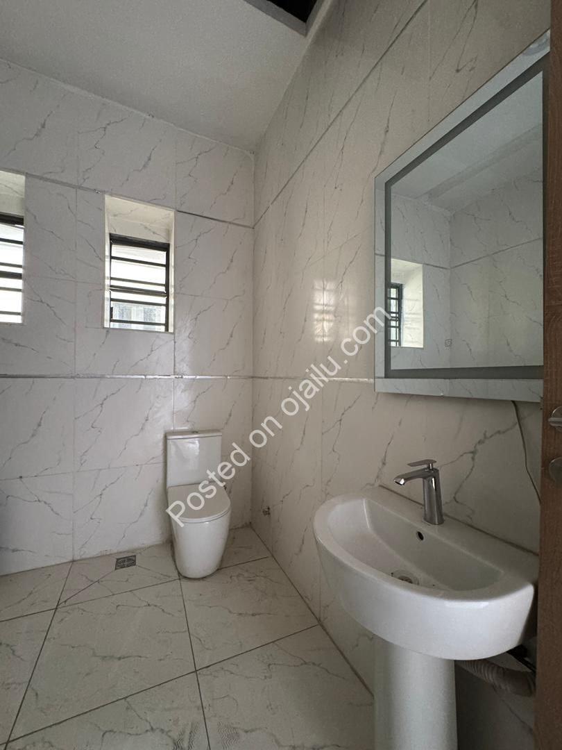 Orchid Lekki Sanctuary: 4-Bed Duplex with Pool & BQ