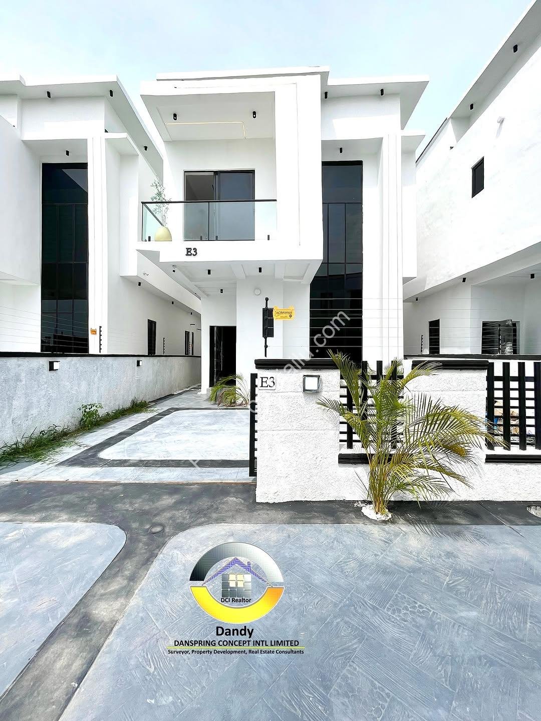 Opulent 4-Bedroom Haven in Prime Lekki