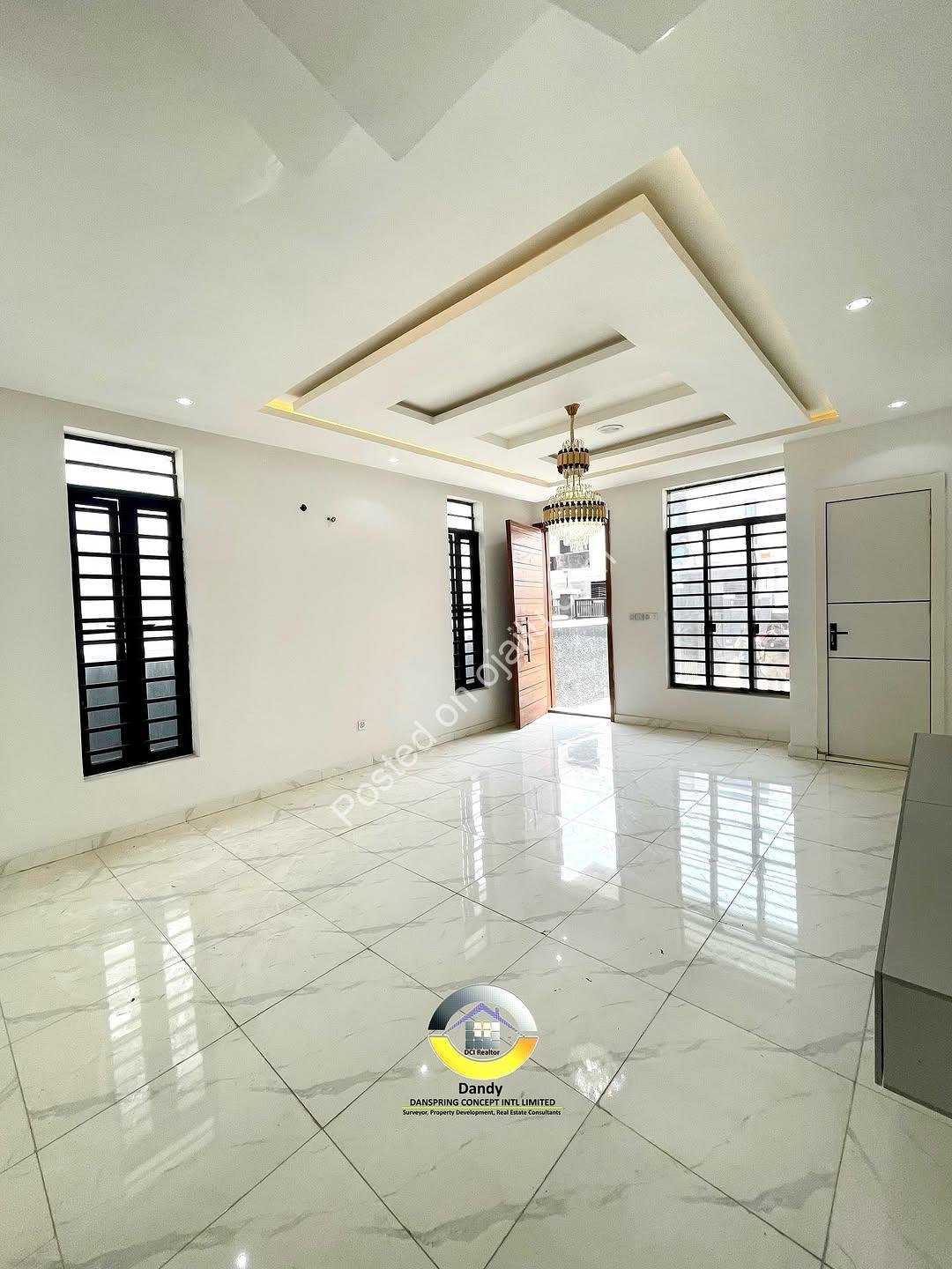 Lekki’s New 4-Bedroom Haven with BQ & Lush Gardens
