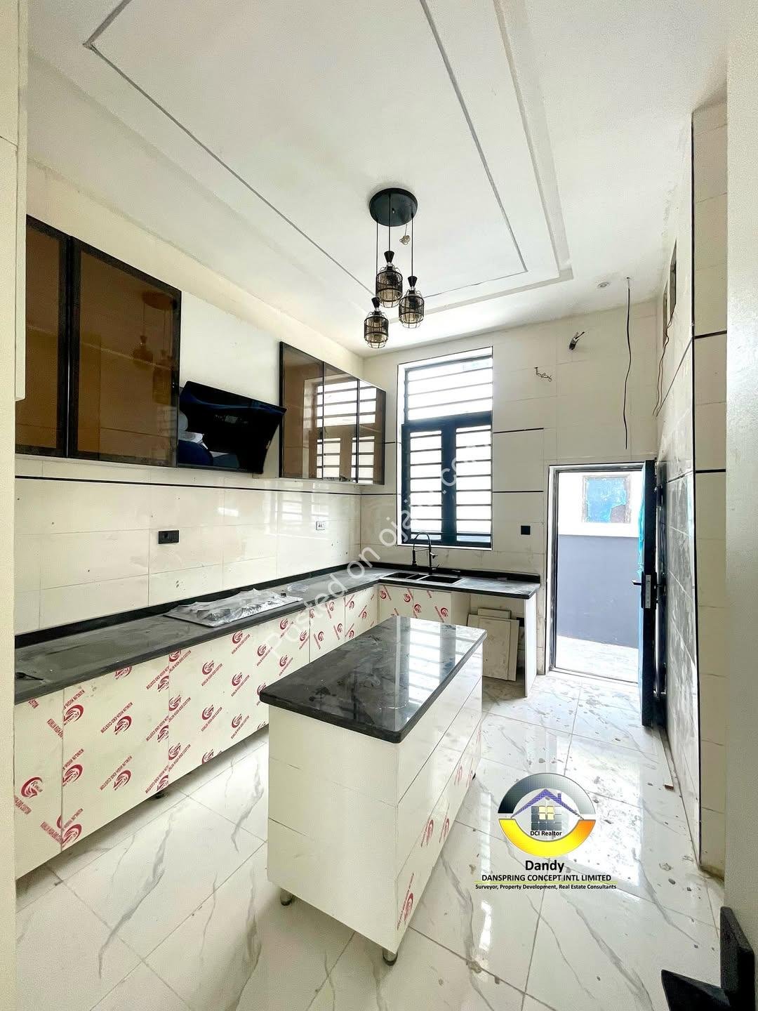 5-Bed Detached Duplex: Ensuite Bliss & Smart Luxury