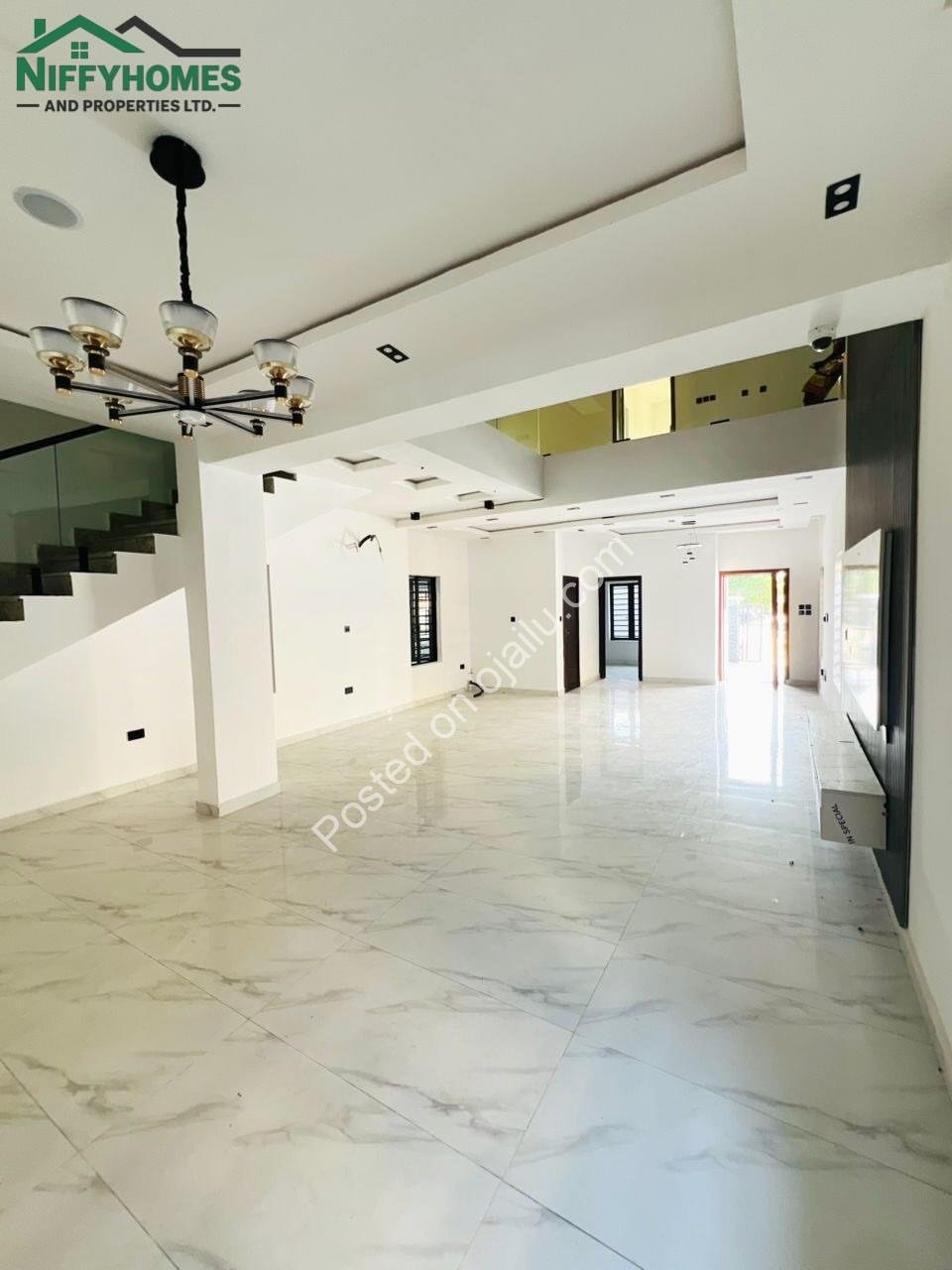 Exclusive 5-Bedroom Haven with Pool in Ikota