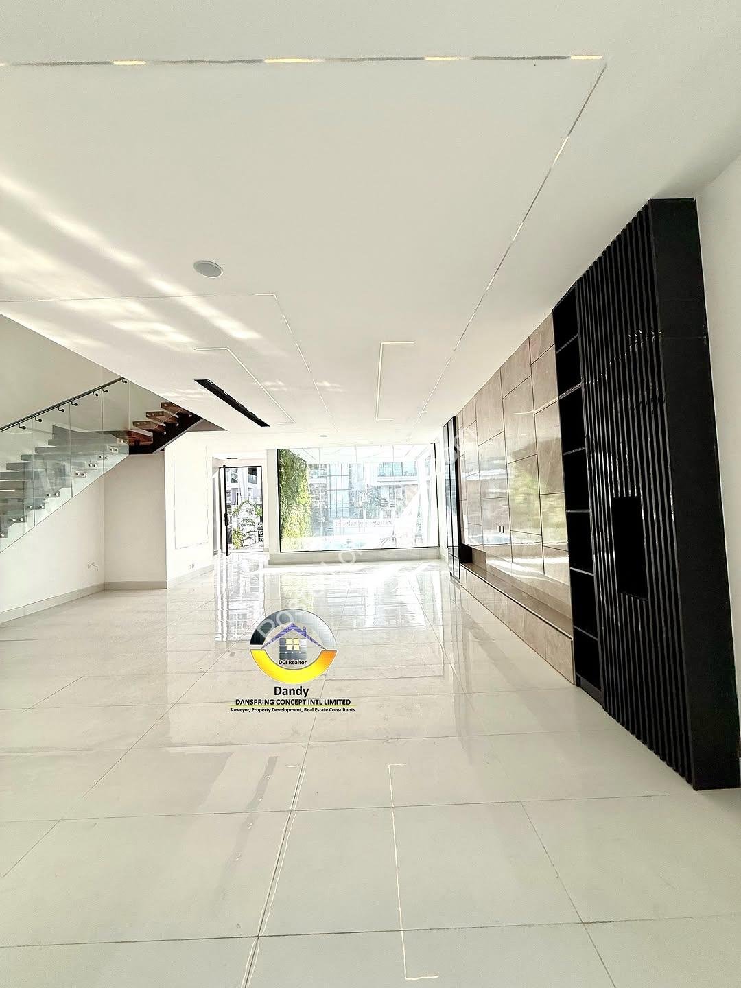 5-Bed Smart Duplex with Cinema & Rooftop Terrace