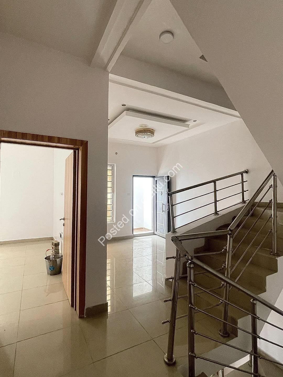 Flood-Free 4BR Duplex + BQ in Secure Chevron Estate