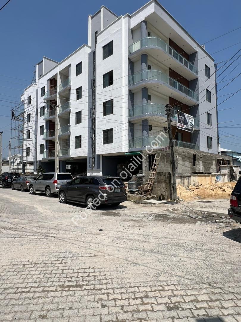 Elevator & ROI: 2BR in Prime Lekki for N250M