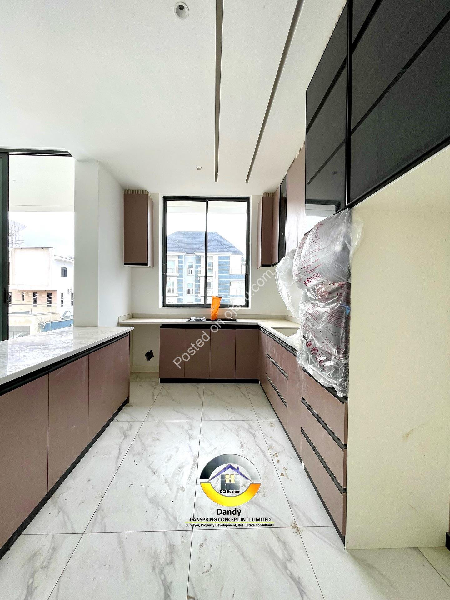 Smart 2BR with Smart Home & Central AC in Oniru