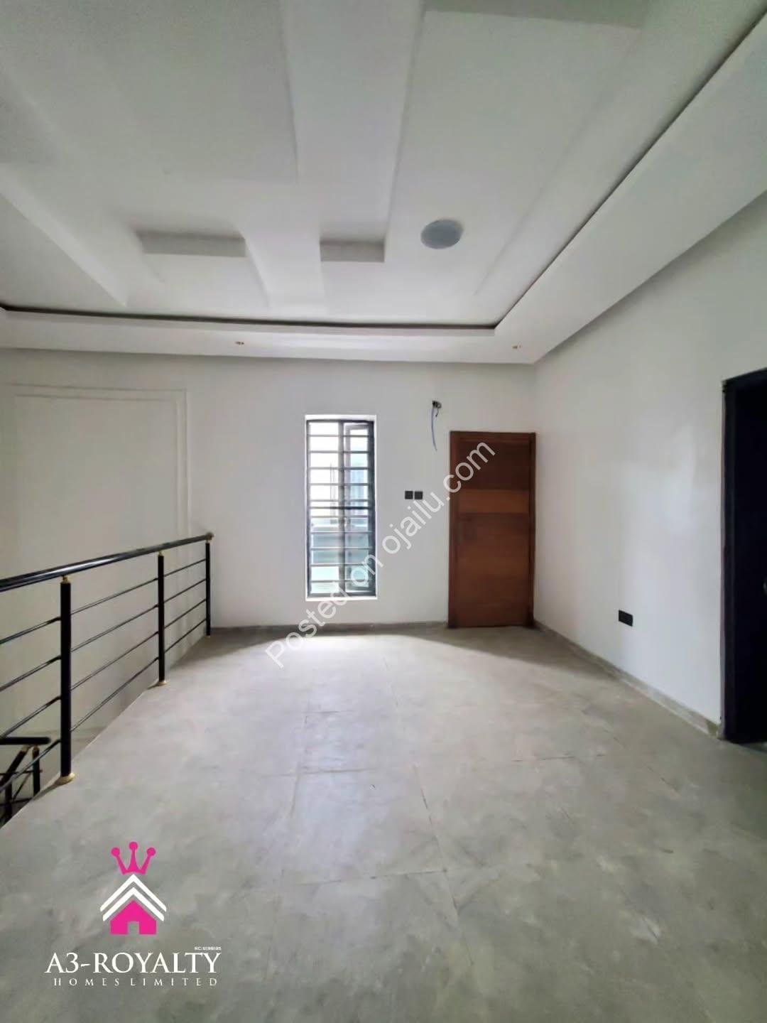 Move-In Ready: 4-Bed Detached Duplex w/ Pool