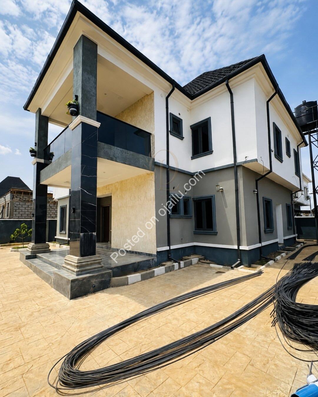5-Bedroom Detached Duplex in Lifecamp, Abuja
